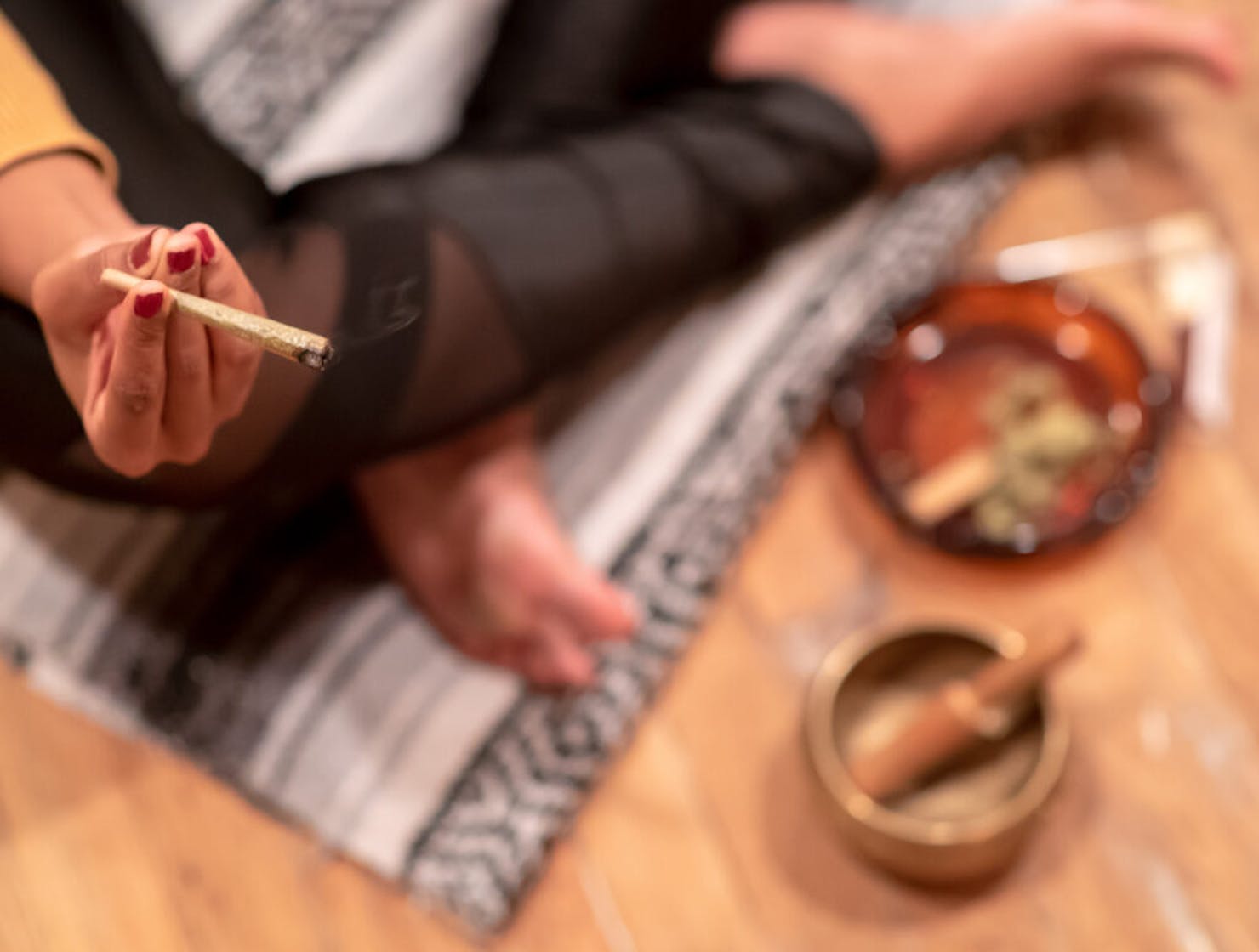 Konsumpcja Cannabis: Palenie Marihuany